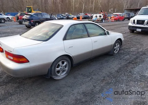1999 Lexus Es 300 из США, поврежденный, VIN JT8BF28G4X0219492